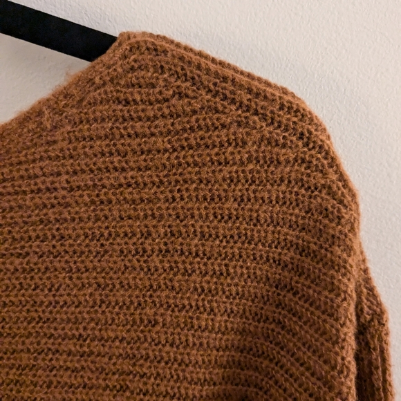 burnt orange XS BP sweater - Picture 4 of 7